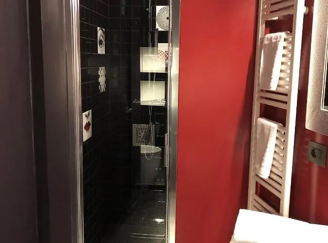 The Lion's Den 3* Triest