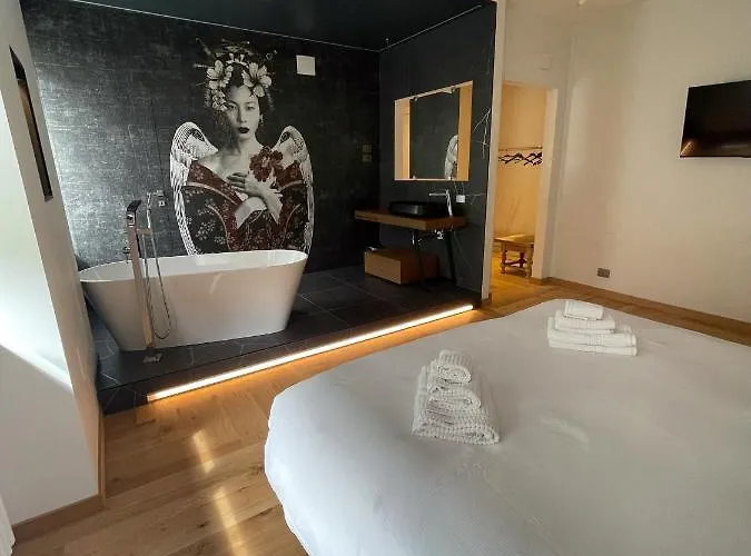 The Lion's Den Frühstückspension Triest